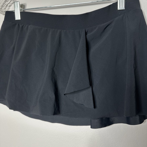 Gottex Pants - Black Swim Skirt Skort Activewear Women Size 6 Swim Feminine Flowy Short